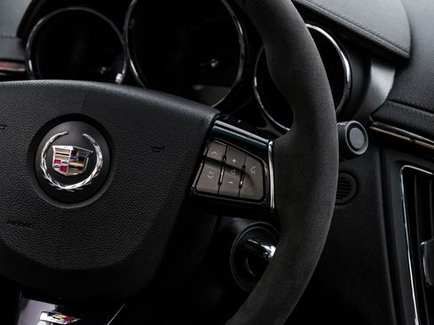 Used 2011 Cadillac CTS V image 20