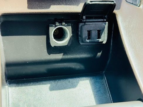 Used 2017 Chevrolet Tahoe LT RWD image 12
