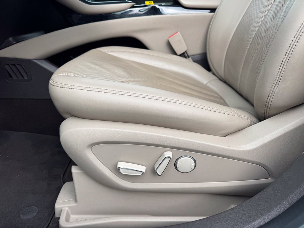 Used 2023 Lincoln Nautilus Reserve FWD image 6