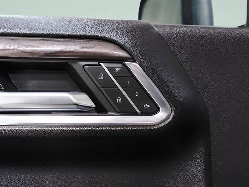 Used 2024 Chevrolet Silverado 2500 LTZ w/ LTZ Convenience Package AWD/4WD image 27