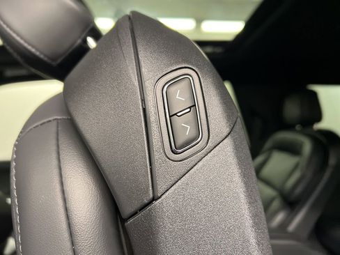 New 2026 Lincoln Navigator Reserve AWD/4WD image 36