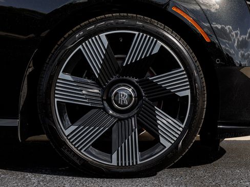 Certified 2025 Rolls-Royce Spectre w/ Spectre Enhancement Package image 22