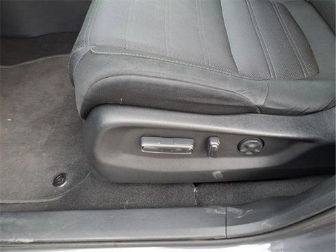 Used 2019 Honda CR-V EX image 12