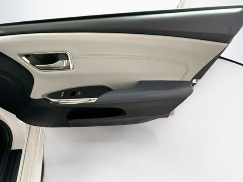 Used 2015 Toyota Avalon XLE Touring FWD image 32