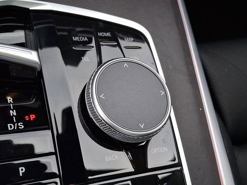 Certified 2024 BMW X7 xDrive40i w/ Premium Package image 23