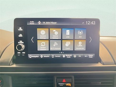 Used 2025 Honda Pilot Elite image 24