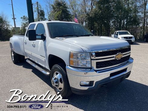Used 2014 Chevrolet Silverado 3500 LTZ w/ LTZ Plus Package image 2