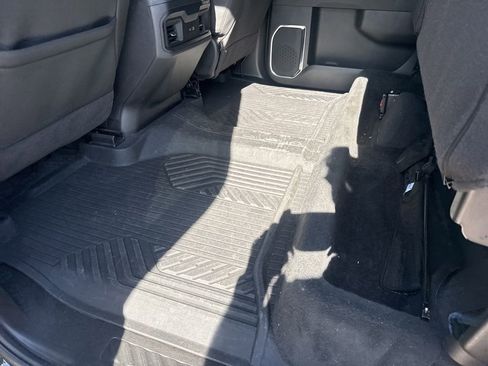 Used 2025 Chevrolet Silverado 1500 LT Trail Boss w/ Convenience Package II AWD/4WD image 12