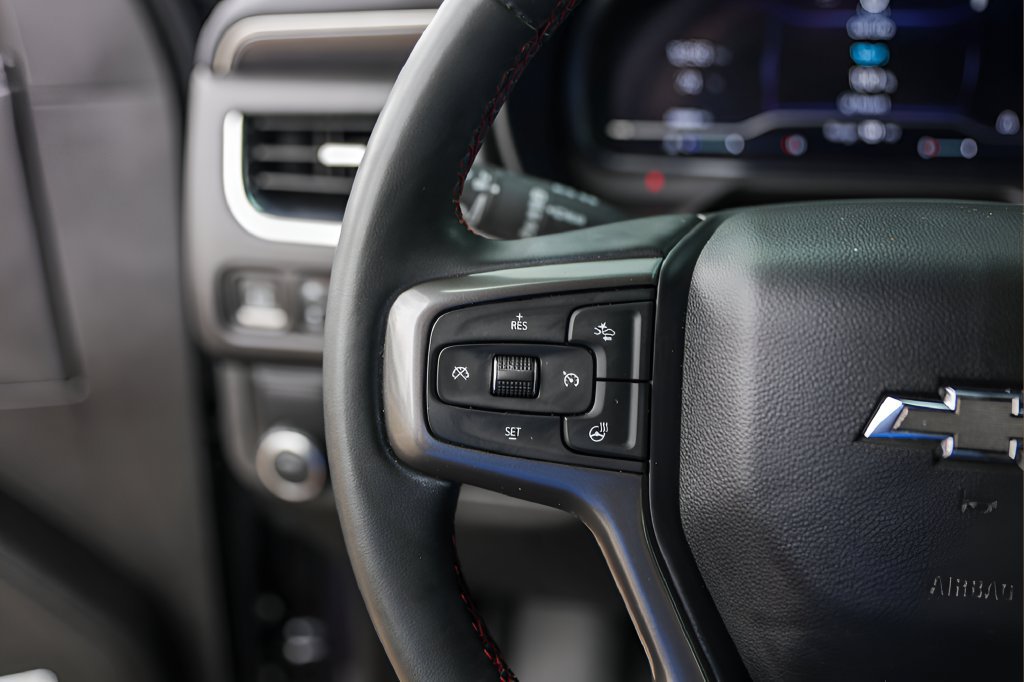 Used 2024 Chevrolet Suburban RST w/ Luxury Package RWD image 16