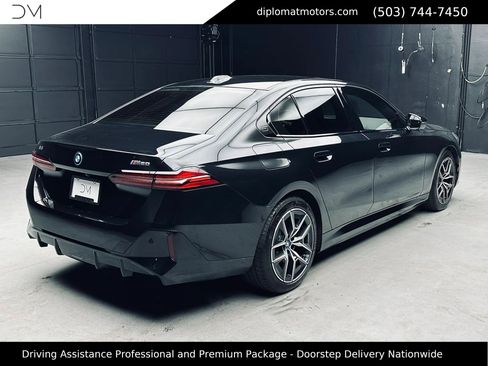 Used 2024 BMW i5 M60 w/ Premium Package AWD/4WD image 7