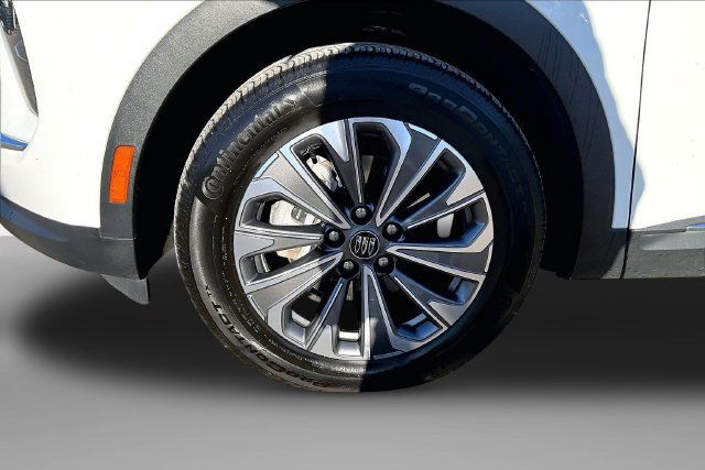 Used 2024 Buick Envision Preferred AWD/4WD image 9