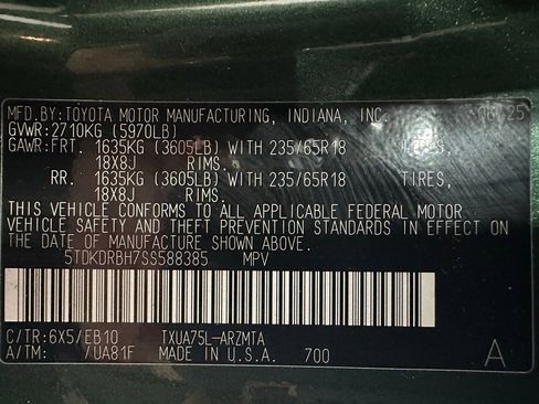 Used 2025 Toyota Highlander XLE image 11