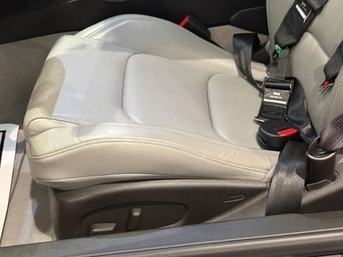 Used 2016 Chevrolet Camaro SS image 28