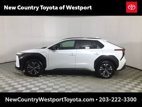 Used 2024 Toyota bZ4X XLE image 4