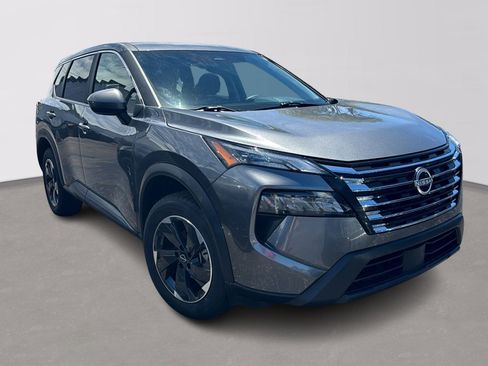 Used 2025 Nissan Rogue SV AWD/4WD image 2