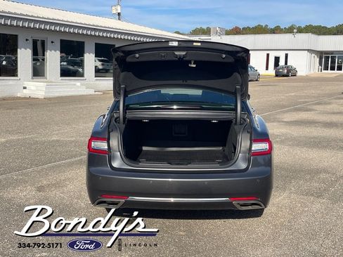 Used 2019 Lincoln Continental Reserve image 18