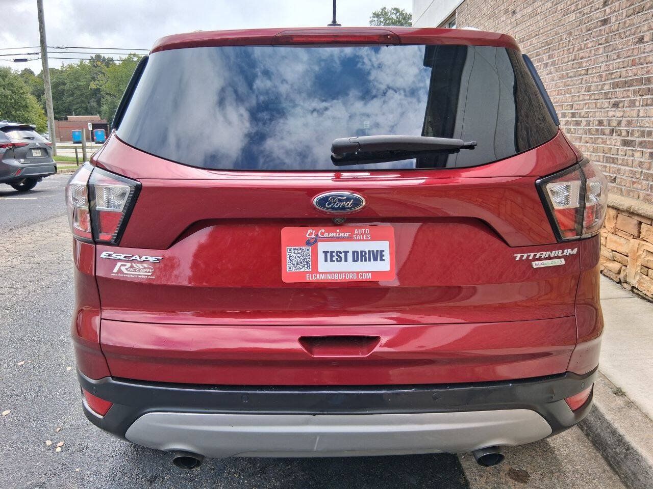 Used 2017 Ford Escape Titanium FWD image 4
