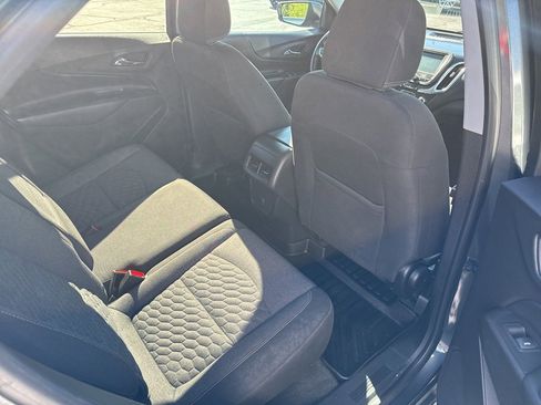 Used 2018 Chevrolet Equinox LT image 11