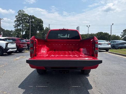 Used 2025 Nissan Frontier SV RWD image 19
