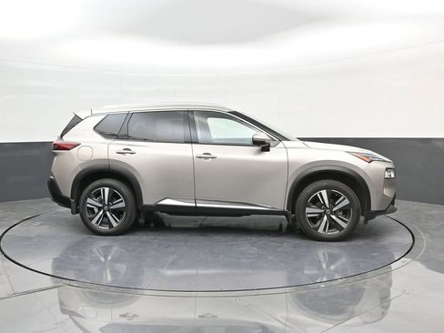Used 2021 Nissan Rogue SL AWD/4WD image 9