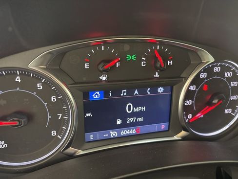 Used 2024 GMC Terrain SLT image 33