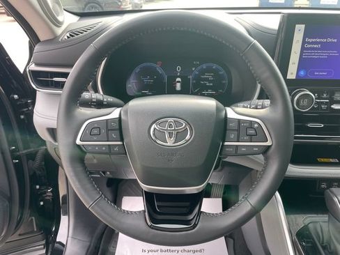 Used 2023 Toyota Highlander Limited AWD/4WD image 25