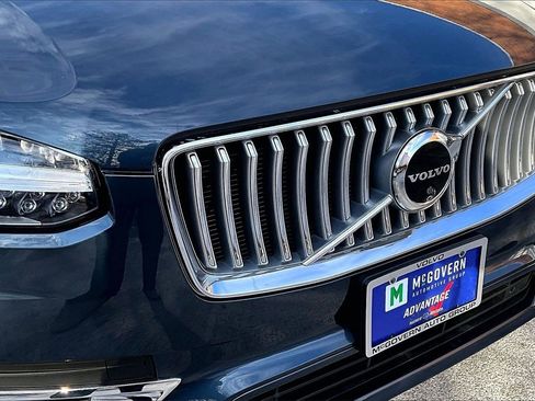 Used 2024 Volvo XC90 B6 Ultimate w/ Protection Package Premier image 34