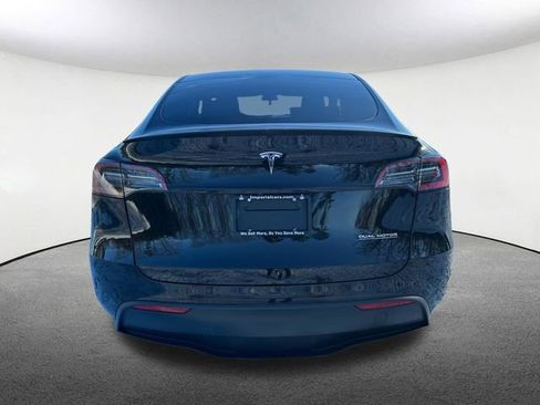 Used 2023 Tesla Model Y Performance image 12