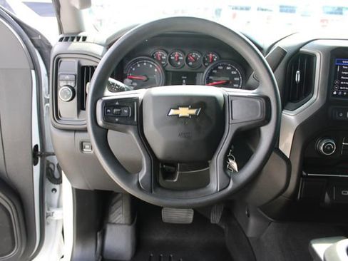 Used 2020 Chevrolet Silverado 1500 Custom w/ Trailering Package RWD image 17