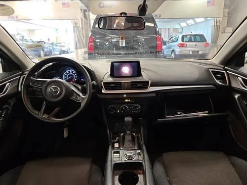 Used 2017 MAZDA MAZDA3 Sport image 5