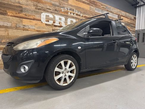 Used 2011 MAZDA MAZDA2 Touring image 2