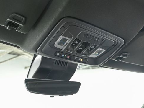 Used 2025 Chevrolet Silverado 1500 High Country AWD/4WD image 24