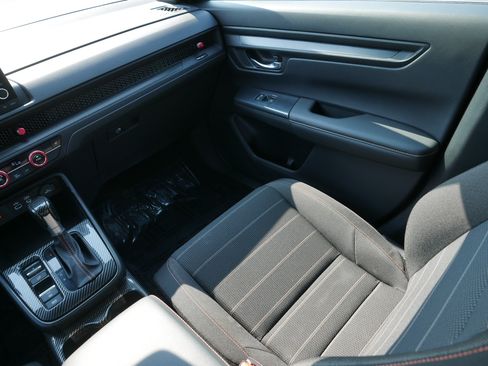 Used 2025 Honda CR-V Sport image 11