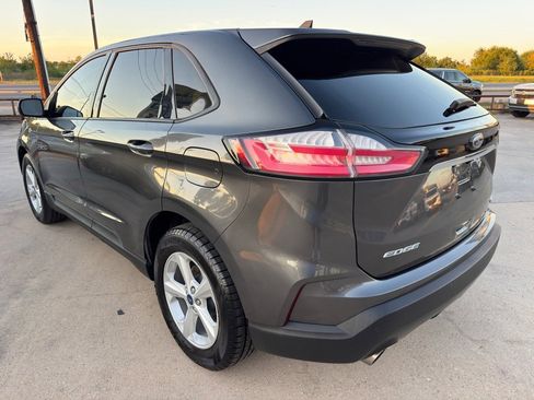 Used 2020 Ford Edge SE image 9