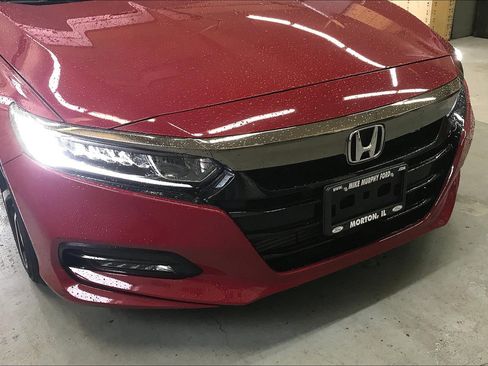 Used 2018 Honda Accord Sport image 30
