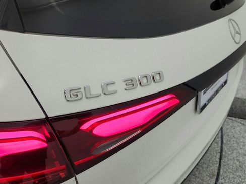 Used 2024 Mercedes-Benz GLC 300 image 22