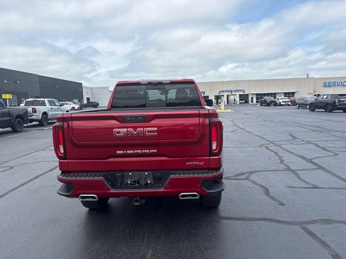 Used 2024 GMC Sierra 1500 AT4 w/ Technology Package AWD/4WD image 11