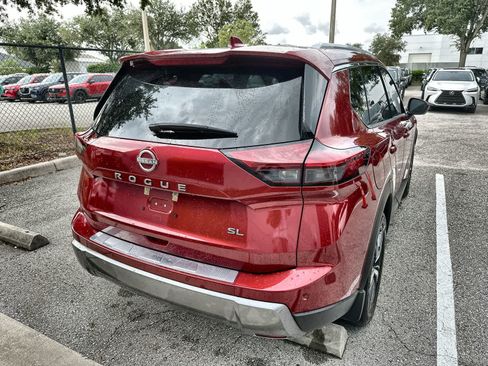 Used 2024 Nissan Rogue SL w/ SL Premium Package FWD image 8