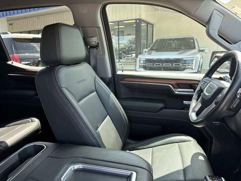 Used 2022 GMC Sierra 1500 Denali AWD/4WD image 9