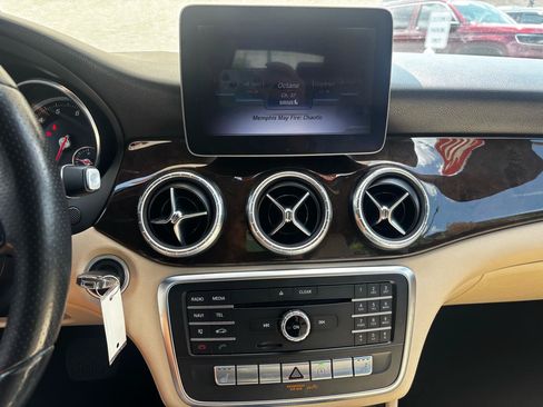 Used 2018 Mercedes-Benz CLA 250 image 14