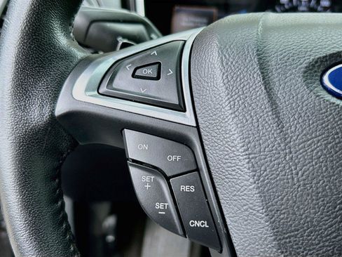 Used 2017 Ford Fusion Titanium FWD image 34