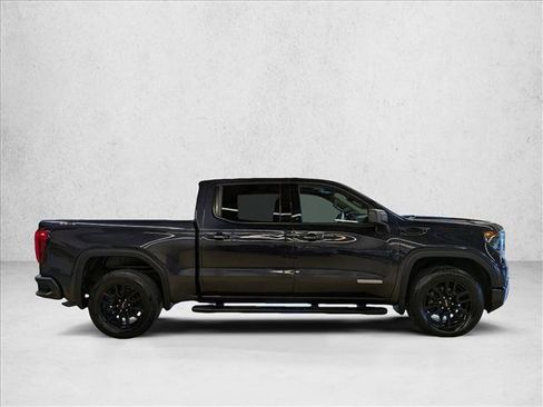 Used 2022 GMC Sierra 1500 Elevation w/ LPO, Elevation Black Package AWD/4WD image 4