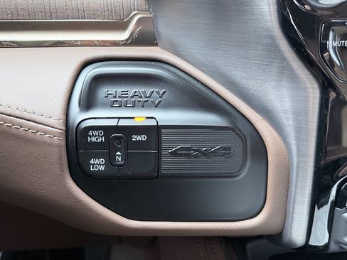 Used 2023 RAM 3500 Limited image 15