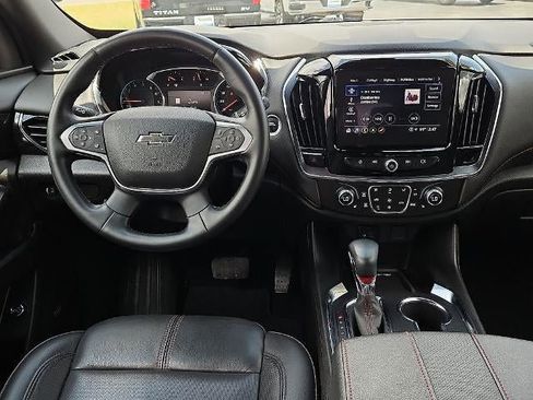 Used 2023 Chevrolet Traverse RS FWD image 20