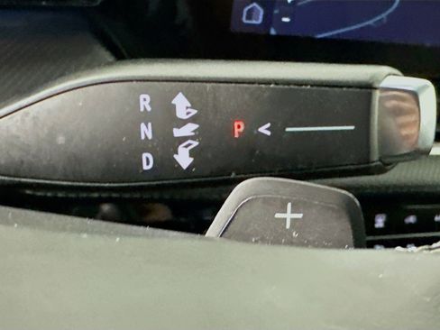 Used 2026 Chevrolet Equinox LT image 25