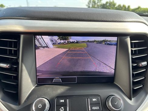 Certified 2023 GMC Acadia SLE w/ Driver Convenience Package FWD image 19
