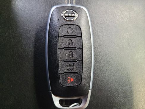 Used 2023 Nissan Pathfinder SL FWD image 32