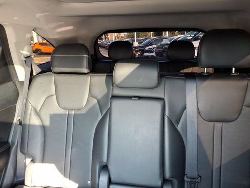 Used 2025 Kia Sorento S w/ Panoramic Sunroof Package FWD image 14