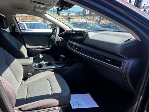 Used 2025 Kia K4 FWD image 22
