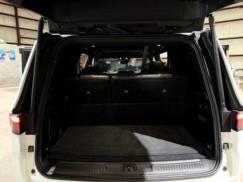 Used 2022 Jeep Wagoneer Series III w/ Premium Group I AWD/4WD image 19